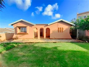 3 Bed House in Stanger Manor