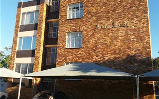 2 Bedroom Apartment in Uitenhage Central