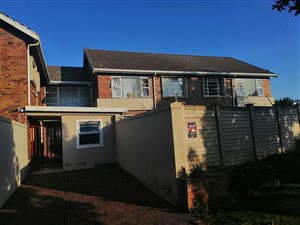 1.5 Bed Apartment in Scottsville