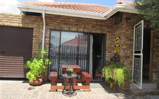 4 Bedroom Townhouse in Protea Park