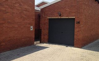 2 Bedroom Simplex in Vanderbijlpark SW