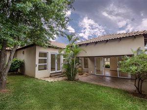 3 Bed House in Cedar Lakes