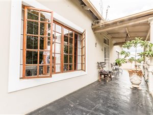 4 Bed House in Westdene