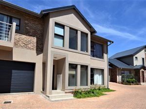 3 Bed House in Tuscany Ridge