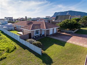 3 Bed House in Franskraal