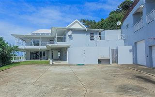5 Bedroom House in Zinkwazi Beach