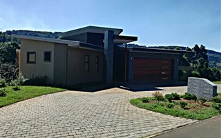 4 Bedroom House in Victoria Country Club Estate