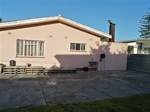 4 Bed House in Goodwood