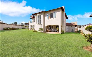 3 Bedroom House in Maroeladal