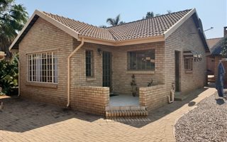 2 Bedroom Townhouse in Bela-Bela (Warmbaths)