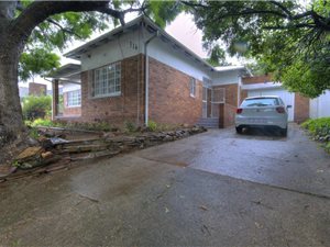 3 Bed House in Moffat View