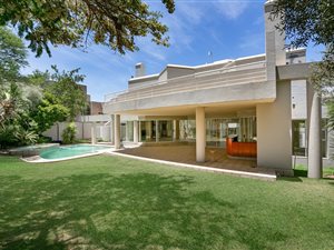4 Bed House in Dainfern