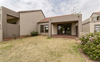 2 Bedroom Simplex in Paulshof
