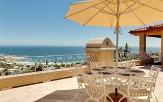 6 Bedroom House in Llandudno
