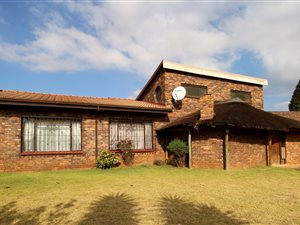 3 Bed House in Klippoortje