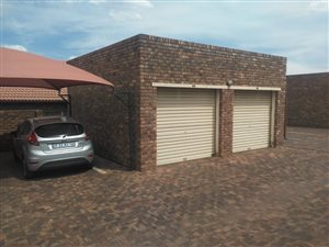 2 Bed Townhouse in Highveld
