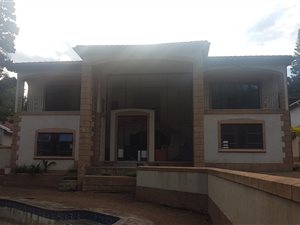 8 Bedroom House in Hatton Estate