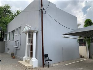 180 m² Commercial space in Parkhurst