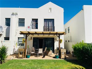 3 Bed House in Kelderhof Country Village