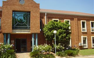 215.199996948242 m² Office Space in Olivedale