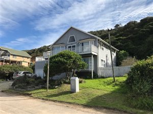 4 Bed House in Glentana