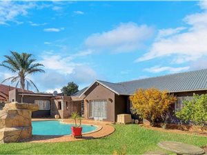 3 Bed House in Brackendowns