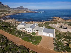 3 Bed House in Rooi Els
