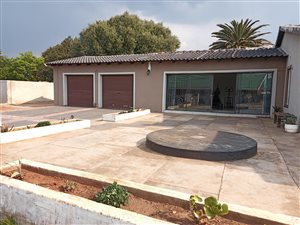 4 Bed House in Edelweiss