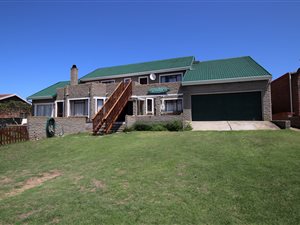 6 Bed House in Gouritsmond