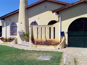 3 Bed House in Sunbird Park