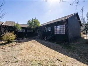 11 Bedroom House in Homestead Apple Orchards