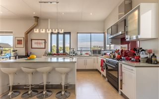 4 Bedroom House in Stonehurst Mountain Estate