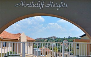 351 m² Land available in Northcliff