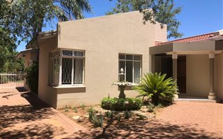 3 Bedroom House in Heuwelsig