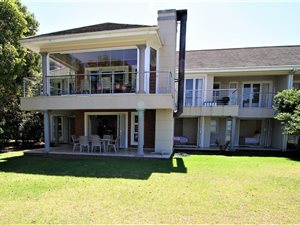 3 Bed Apartment in Keurbooms River