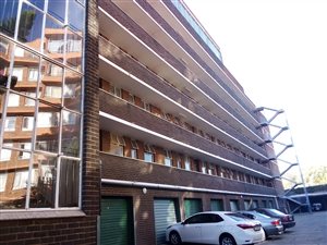 2.5 Bed Flat in Sunnyside
