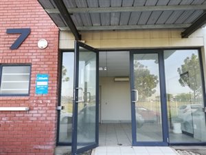 880 m² Commercial space in Riverhorse Valley