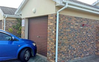 2 Bedroom Townhouse in Gonubie