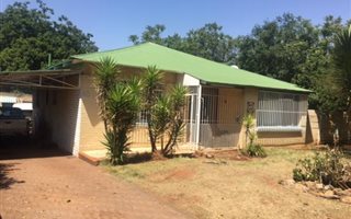 3 Bedroom House in Selection Park