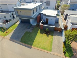 3 Bed House in Midstream Ridge Estate