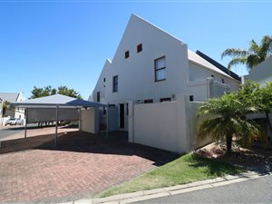2 Bed House in La Colline