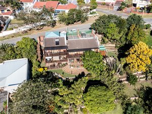 9 Bed House in Vincent Heights