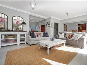3 Bed Townhouse in Bryanston