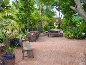 7 Bed House in Waterkloof