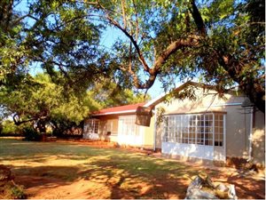 2.5 ha Farm in Protea Ridge
