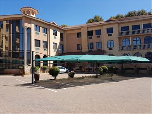 80 m² Office Space in Bruma