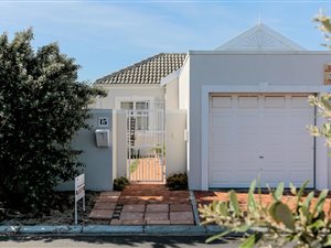 3 Bed House in Sunningdale