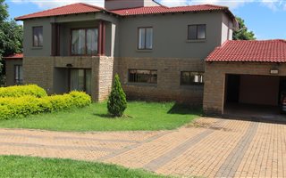 4 Bedroom House in White River AH