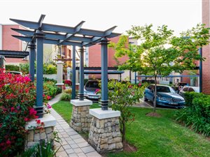 2 Bed Townhouse in Douglasdale