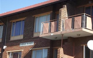 2 Bedroom Apartment in Witpoortjie